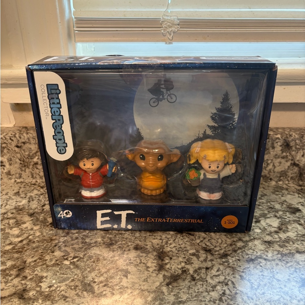 FISHER PRICE 2023 LITTLE PEOPLE - E.T. THE EXTRA-TERRESTRIAL FIGURE SET